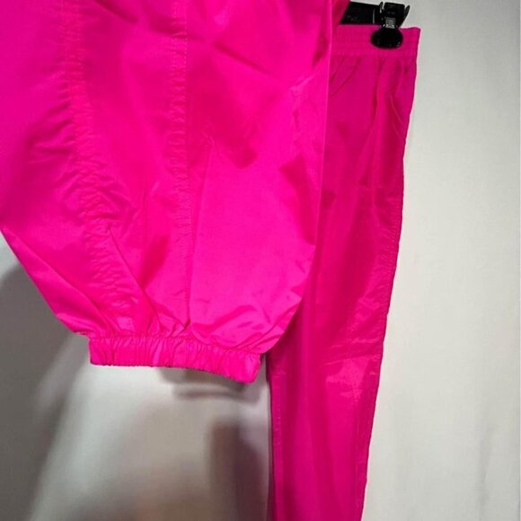 Hot pink water resistant nylon track pants! Back pocket. Size medium. Brand new. - Picture 3 of 10